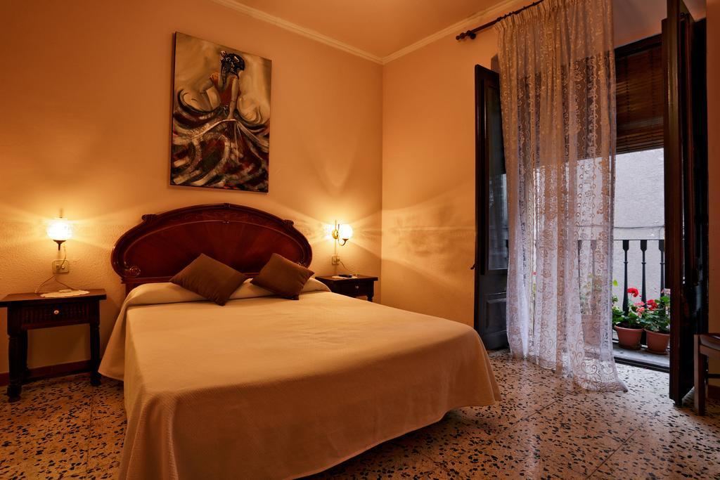 Hostal Populetus Poboleda Kültér fotó